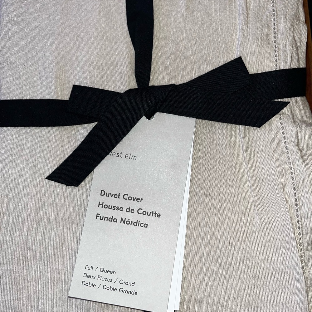 West Elm Tencel/Linen Duvet Cover - Full/Queen